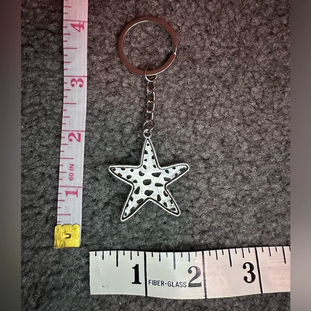 Silver tone starfish charm keychain tropical beach island seastar nautical ocean